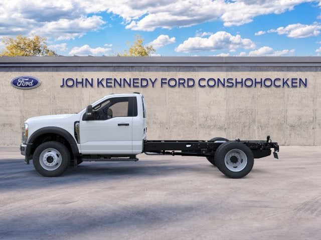 2026 Ford Super Duty F-550 DRW XL 4WD Reg Cab 169 WB 84 CA