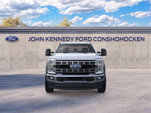 2026 Ford Super Duty F-550 DRW XL 4WD Reg Cab 169 WB 84 CA