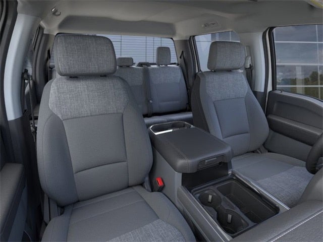 2026 Ford Super Duty F-550 DRW XLT 4WD Crew Cab 203 WB 84 CA