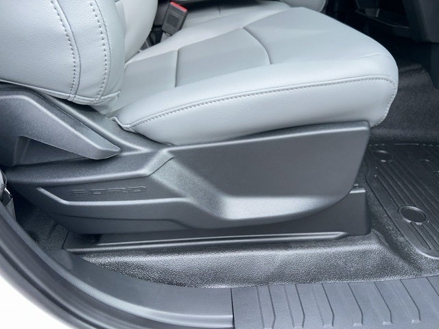 2026 Ford Super Duty F-250 SRW XL 4WD Reg Cab 8' Box