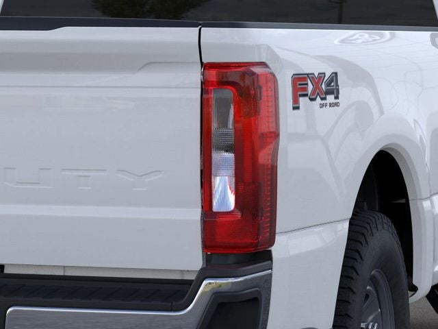 2026 Ford Super Duty F-350 SRW XL 4WD Reg Cab 8' Box