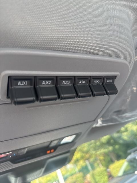 2026 Ford Super Duty F-350 SRW XL 4WD Reg Cab 8' Box