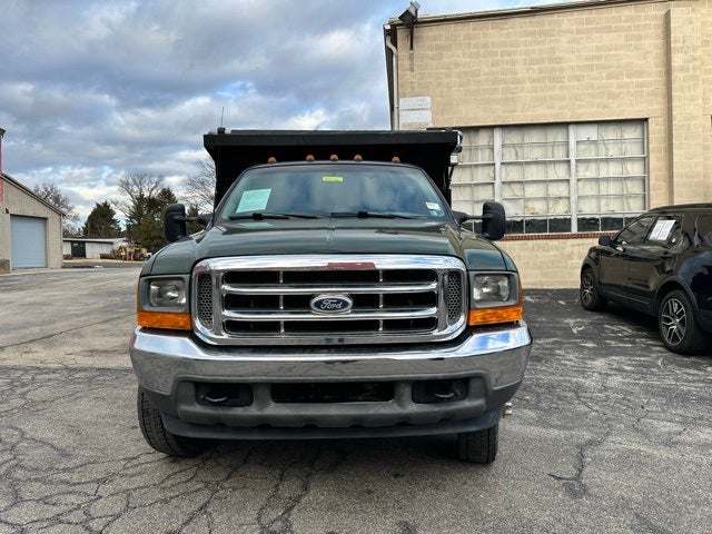 2001 Ford Super Duty F-550 XL