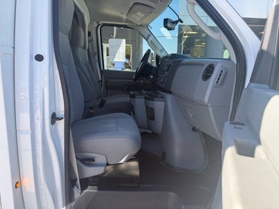 2025 Ford E-Series Cutaway Base