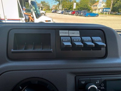 2025 Ford E-Series Cutaway Base