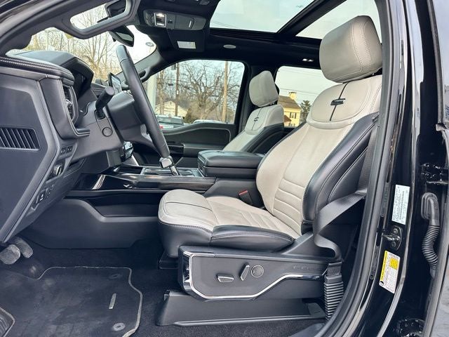 2023 Ford F-150 Lightning Platinum