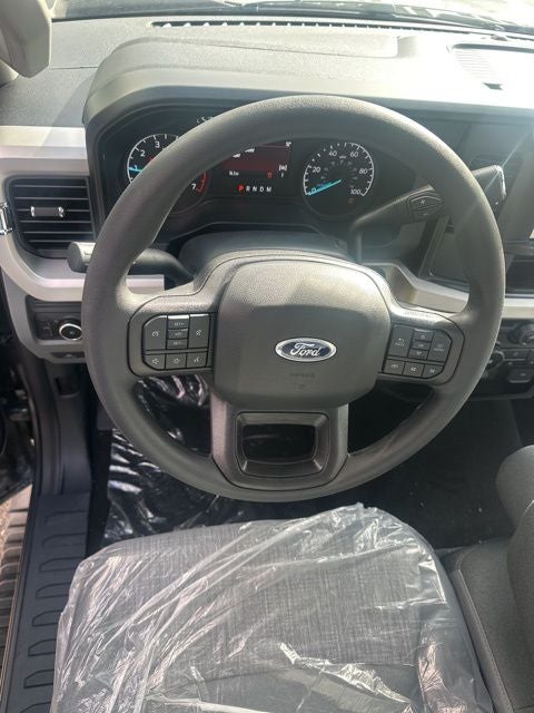 2026 Ford Super Duty F-350 SRW XLT