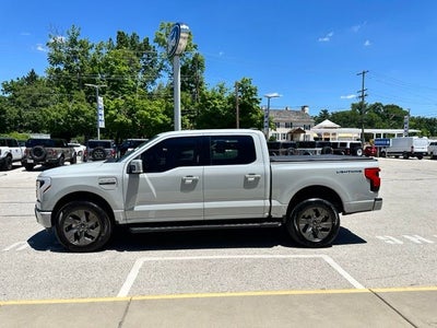 2023 Ford F-150 Lightning LARIAT