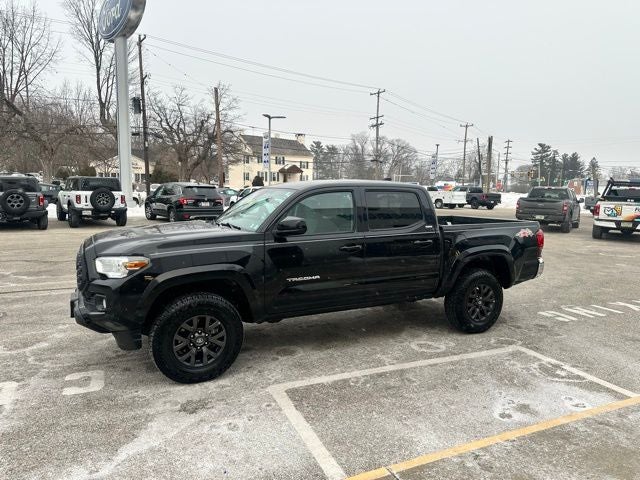 2022 Toyota Tacoma 4WD SR