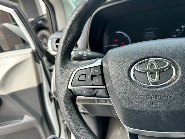 2021 Toyota Sienna LE