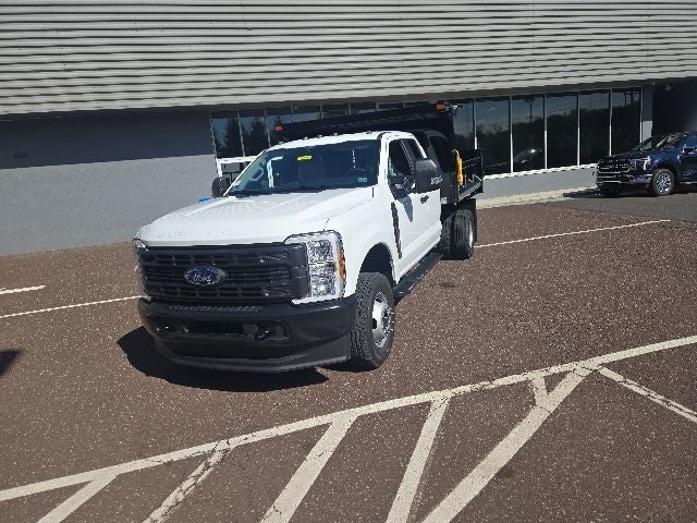 2026 Ford Super Duty F-350 DRW XL 4WD SuperCab 168 WB 60 CA