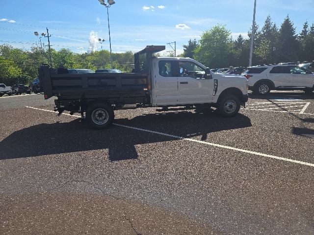 2026 Ford Super Duty F-350 DRW XL 4WD SuperCab 168 WB 60 CA