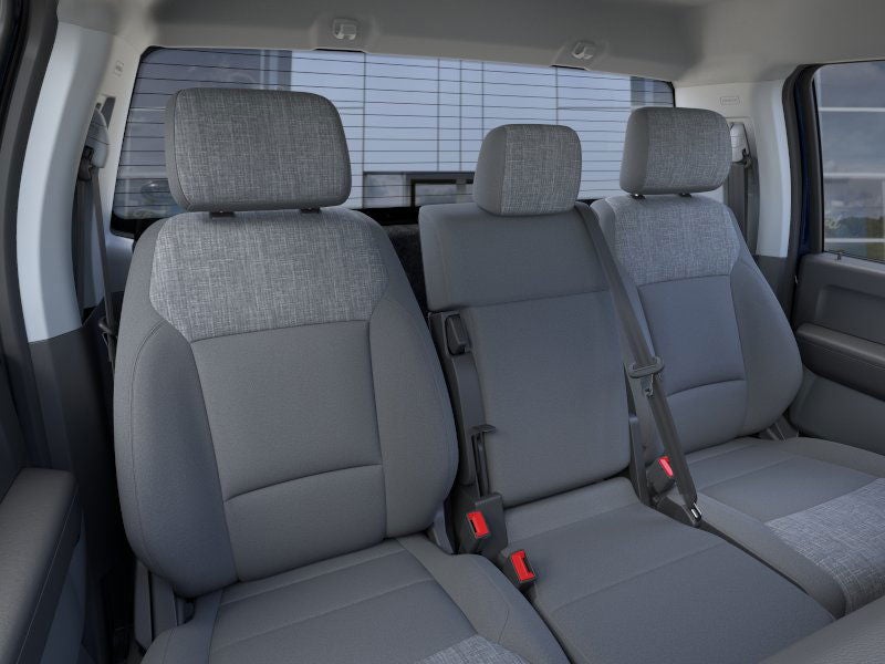 2025 Ford Super Duty F-550 DRW XLT 4WD Reg Cab 145 WB 60 CA