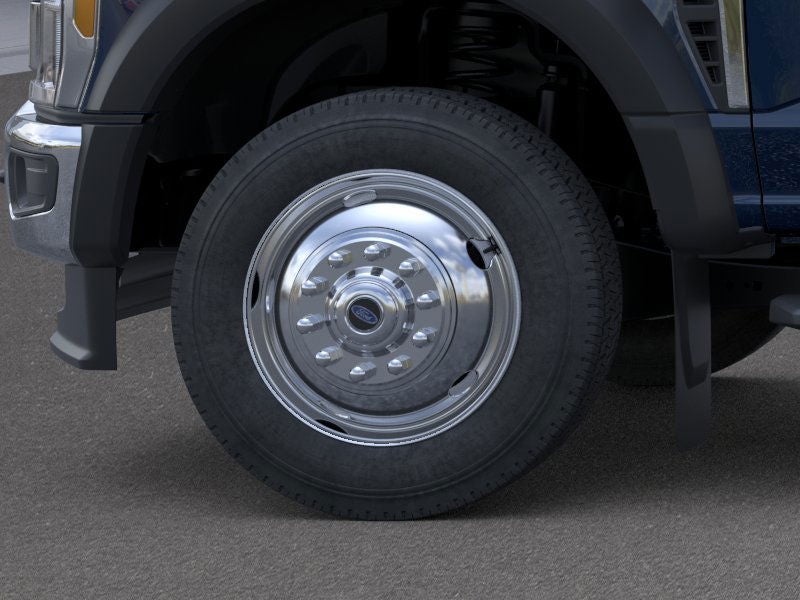 2025 Ford Super Duty F-550 DRW XLT 4WD Reg Cab 145 WB 60 CA