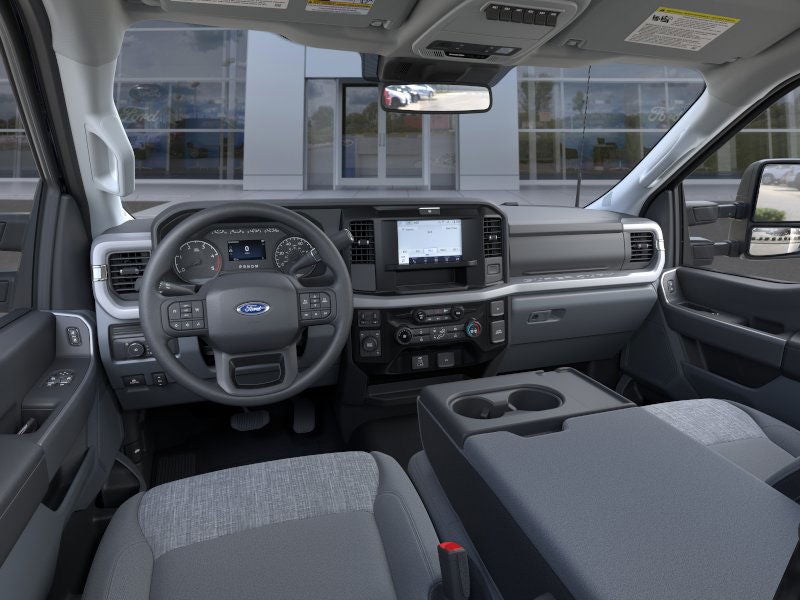 2025 Ford Super Duty F-550 DRW XLT 4WD Reg Cab 145 WB 60 CA