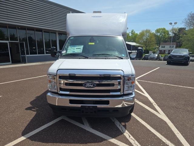 2026 Ford E-Series Cutaway E-350 SRW 138 WB