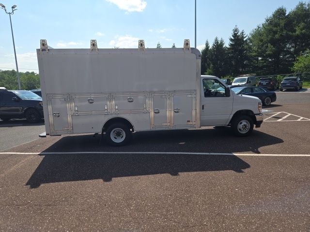 2026 Ford E-Series Cutaway E-450 DRW 158 WB
