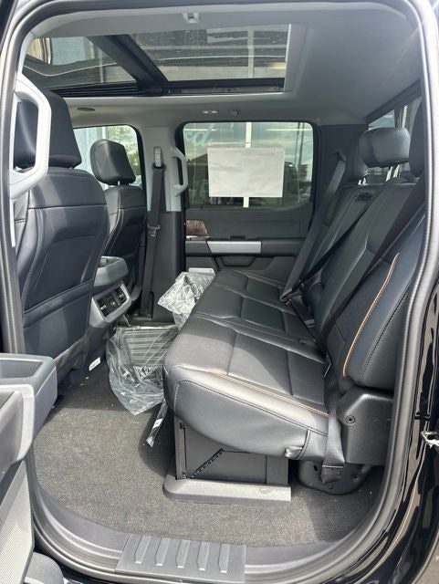 2026 Ford Super Duty F-350 SRW LARIAT 4WD Crew Cab 6.75' Box