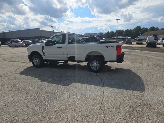 2026 Ford Super Duty F-250 SRW XL 4WD Reg Cab 8' Box