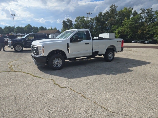 2026 Ford Super Duty F-250 SRW XL 4WD Reg Cab 8' Box