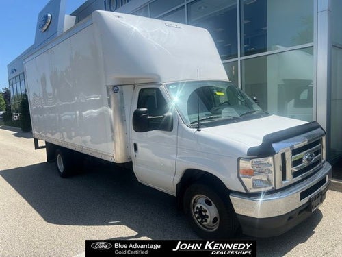 2025 Ford E-350SD Base Cutaway