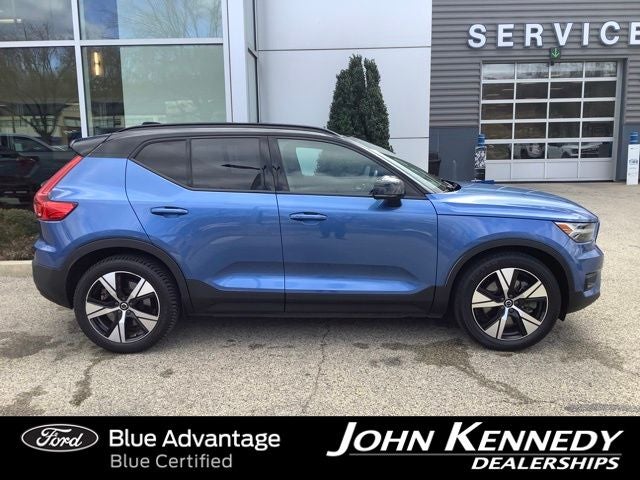 2021 Volvo XC40 Recharge Pure Electric P8