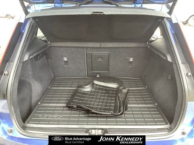 2021 Volvo XC40 Recharge Pure Electric P8