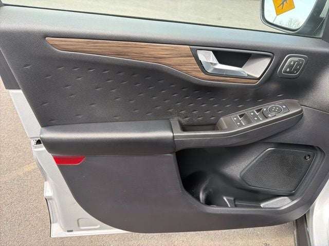 2020 Ford Escape Hybrid Titanium