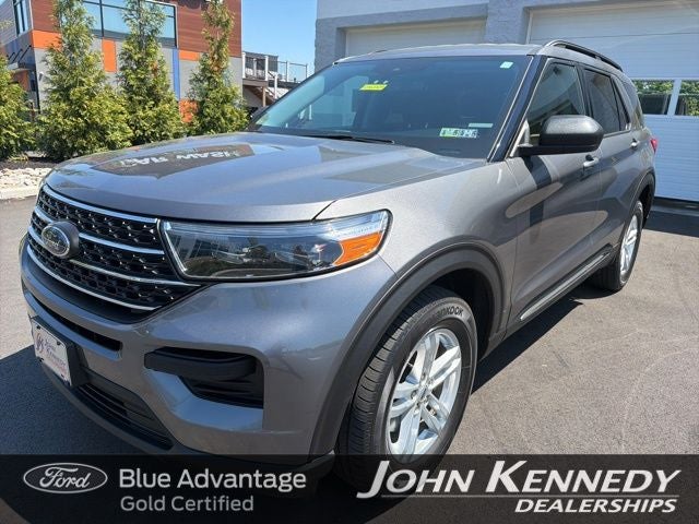 2022 Ford Explorer XLT 4WD's photo