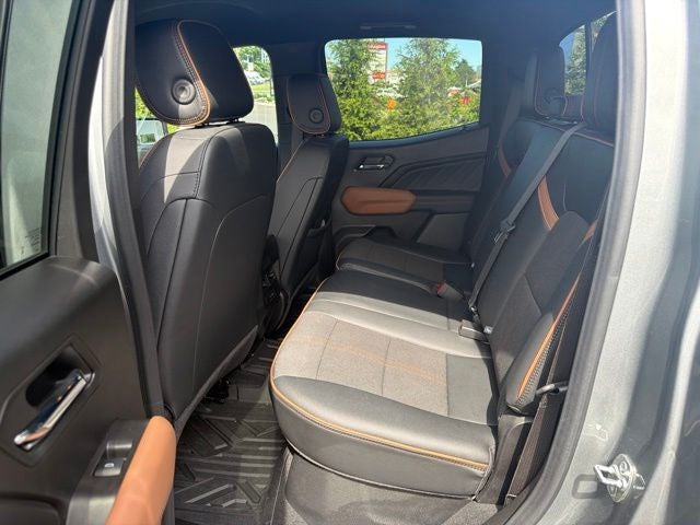 2025 GMC Canyon AT4