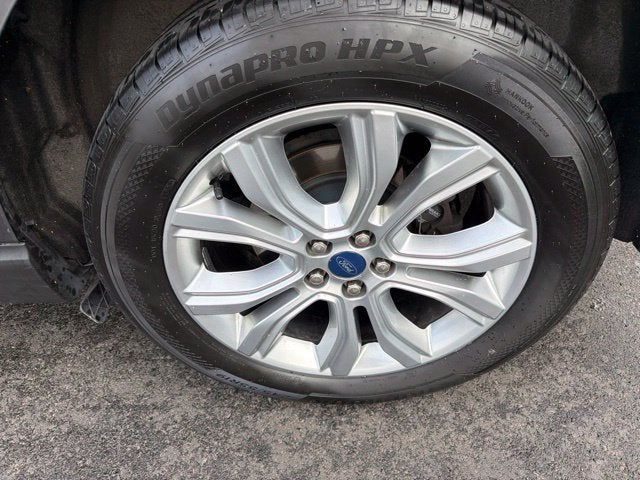 2020 Ford Edge Titanium