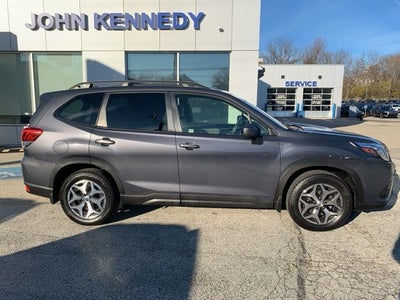 2022 Subaru Forester Premium