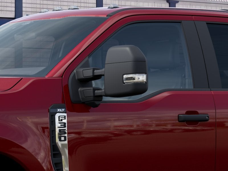 2027 Ford Super Duty F-350® XLT