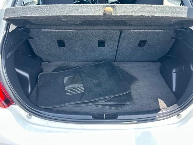 2017 Toyota Yaris L
