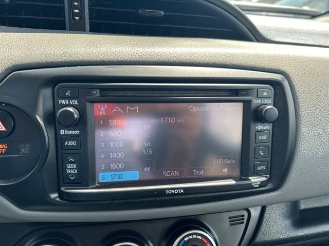 2017 Toyota Yaris L