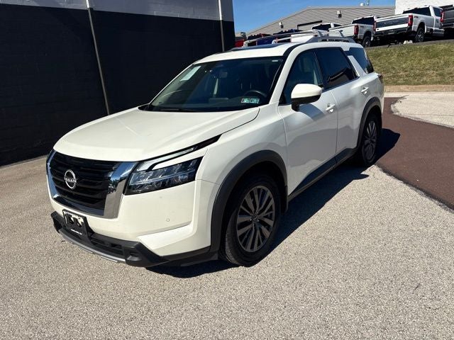 2024 Nissan Pathfinder SL